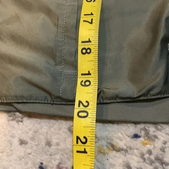 Marc Cain Sports short sleeved hoodie, army green. Pockets. Women’s size 12 (N3) - Picture 10 of 12